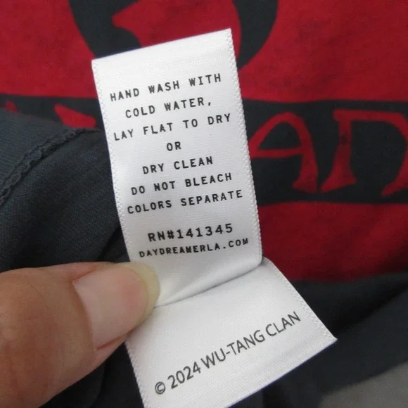 Daydreamer Wu-Tang Clan T-Shirt Women XL Gray Long Sleeve Graphic Band NWT USA - Picture 5 of 10